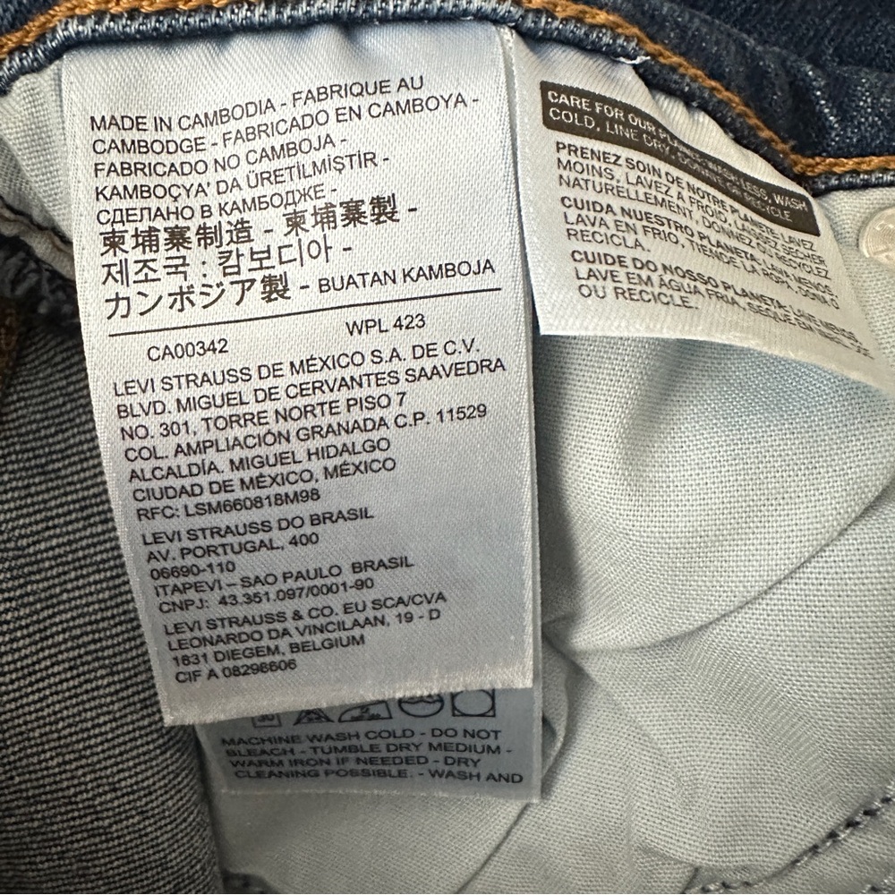 Levi’s Premium Denim Women’s Wedgie Straight Fit Jeans  25” Button Fly - Picture 7 of 15